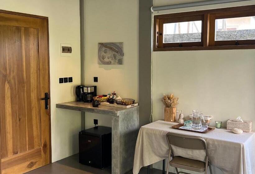 پانسیون Liontree Villa