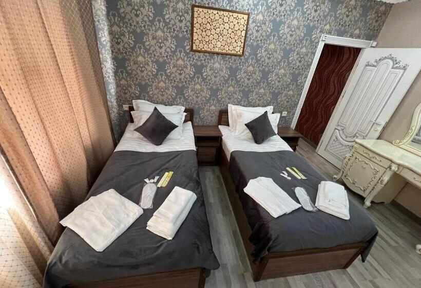 پانسیون Nur Guest House