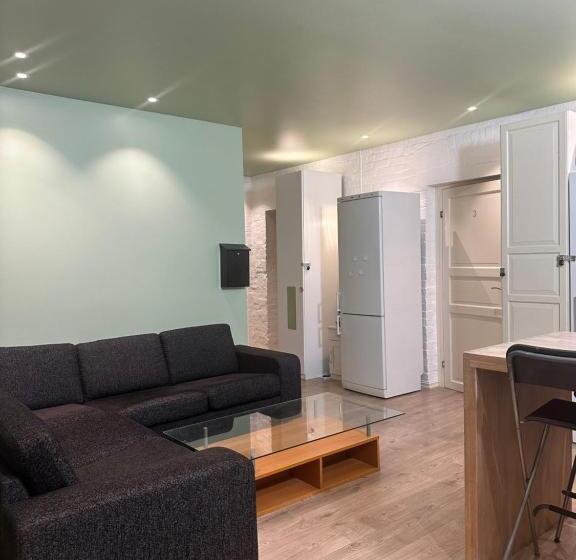 بنسيون The Station Central Apartments