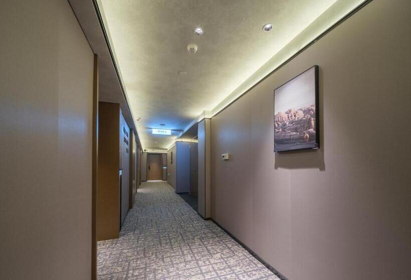 Atour Hotel Zhengzhou Erqi Plaza David City