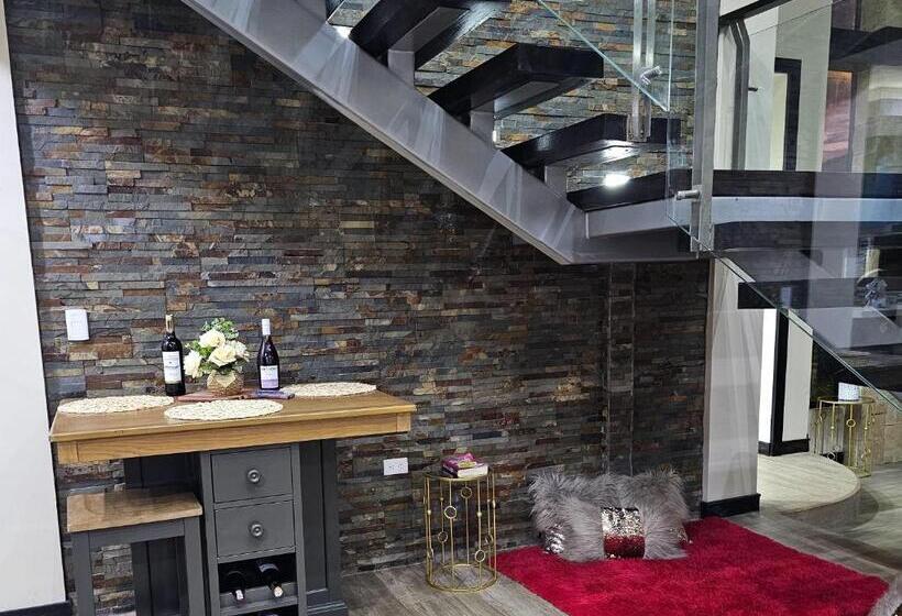 تختخواب و صبحانه El Palacete De La Duqueza , Siéntete Como En La Realeza En Macas