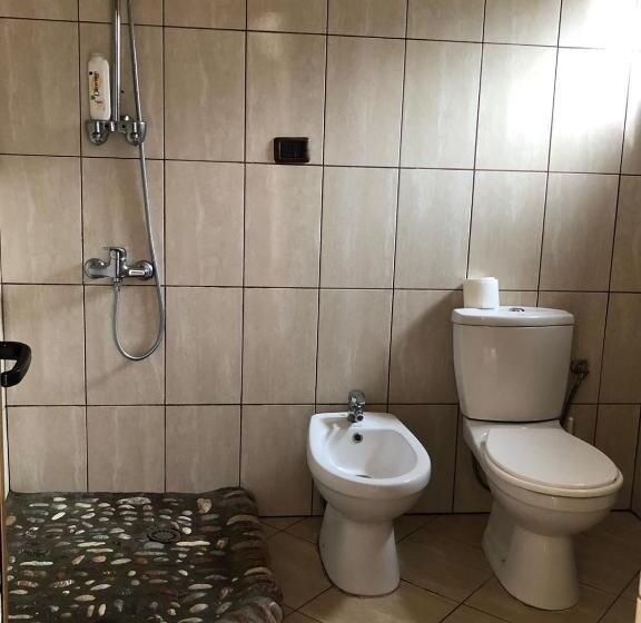 تختخواب و صبحانه Restorant Kajala Balla