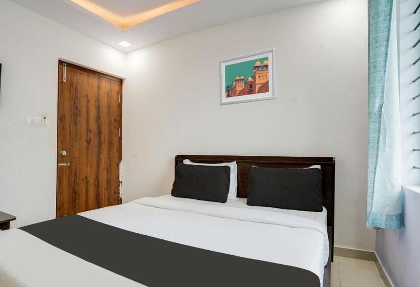 Отель Oyo Gokula Inn