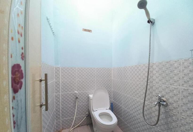 هتل Rega Guesthouse Redpartner