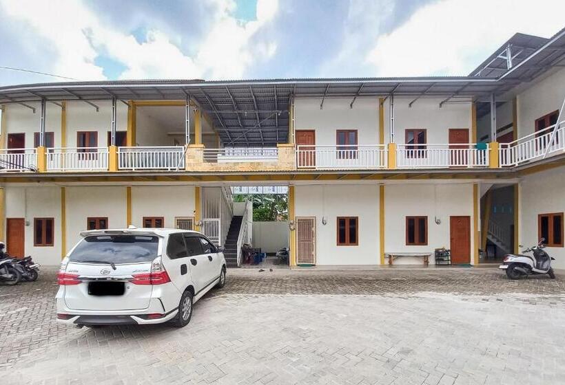 هتل Rega Guesthouse Redpartner