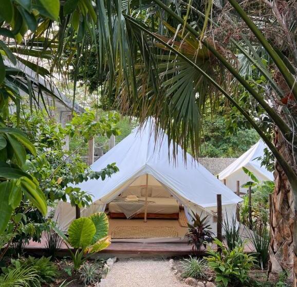 هتل Shamalay   Nomad Experience