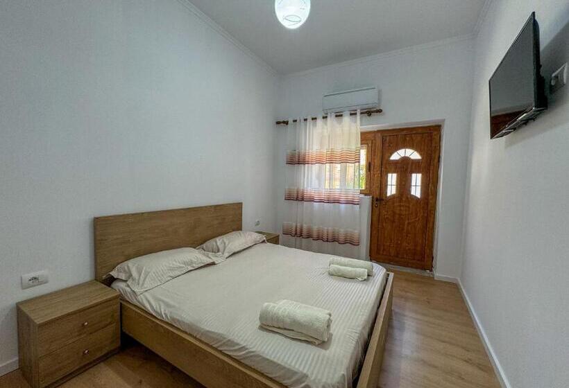 پانسیون Eleonora Guest House