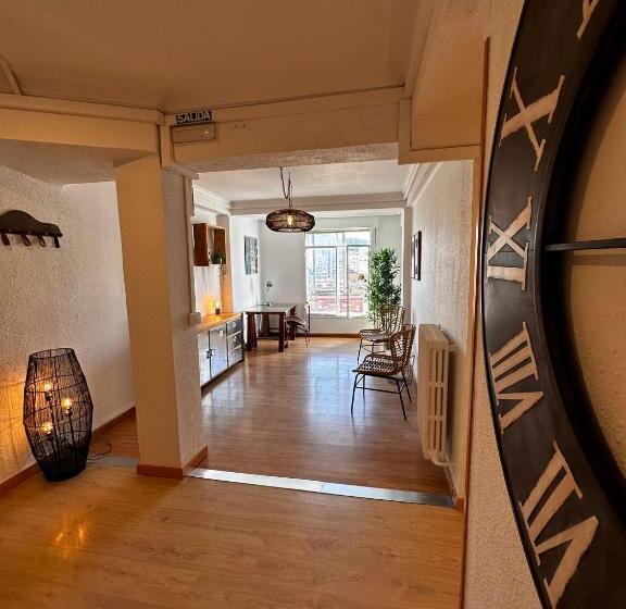 پانسیون Hostal Atuaire Home