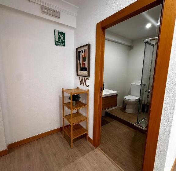 پانسیون Hostal Atuaire Home