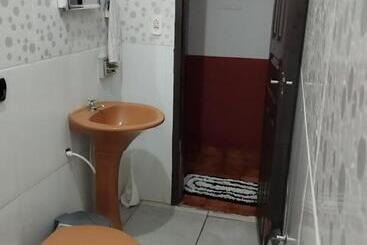 پانسیون Pousada Castelinho