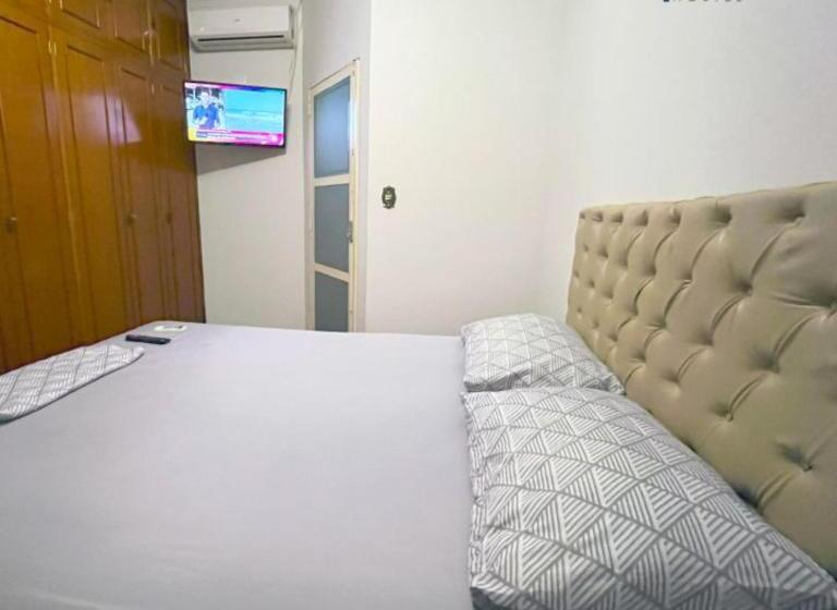 پانسیون Ritz Hostel