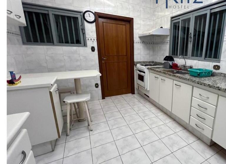 پانسیون Ritz Hostel