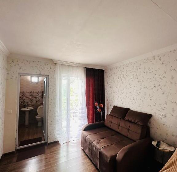 پانسیون Sunset Room 3 On The Third Floor