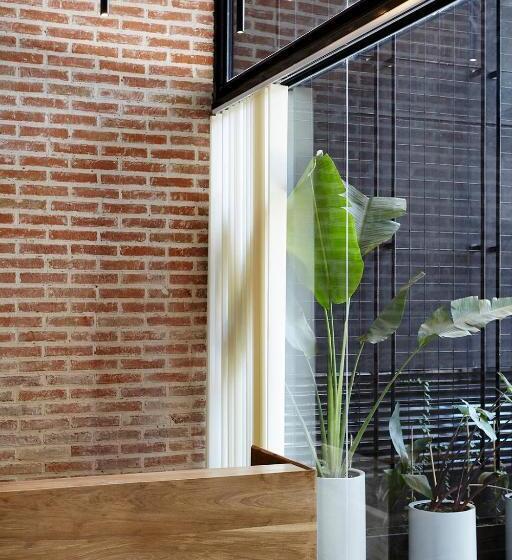 We The People Palermo Hollywood