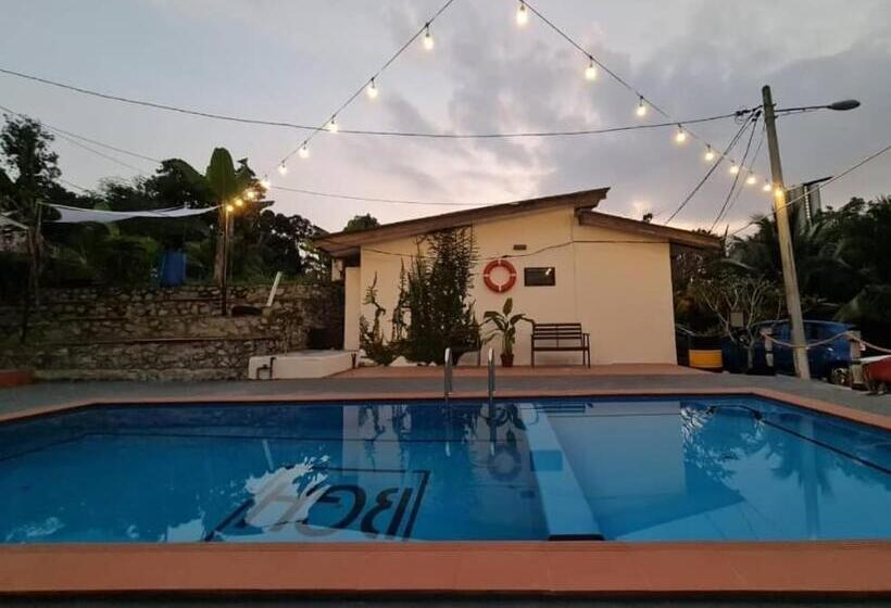 فندق صغير Family Studio With Pool In Bangi