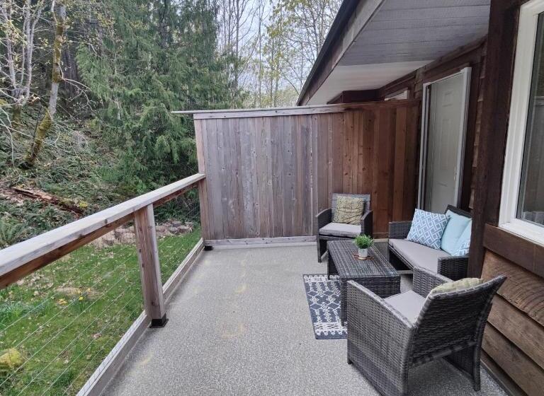 تختخواب و صبحانه Hummingbird Lodge Bnb