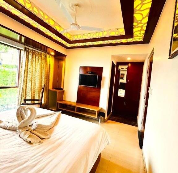 ホテル Dwaper Palace Near Mall Road With Parking