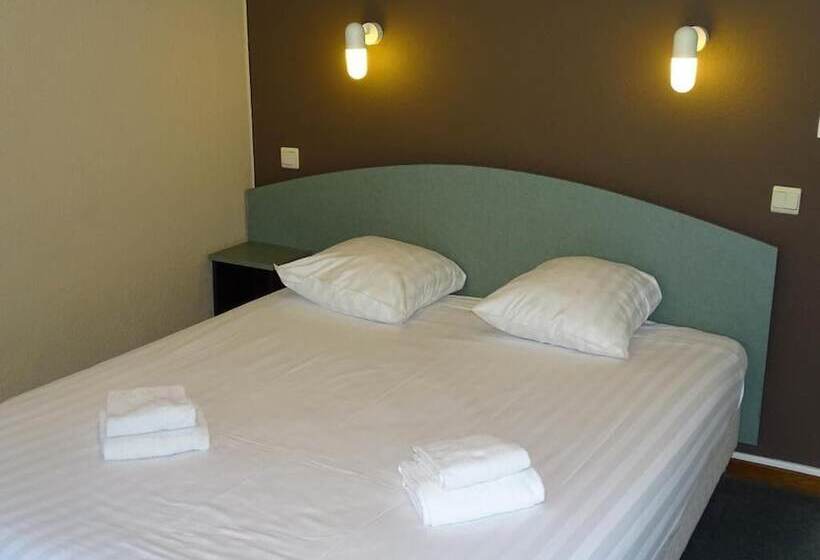 Отель Sleep & Go Brugge