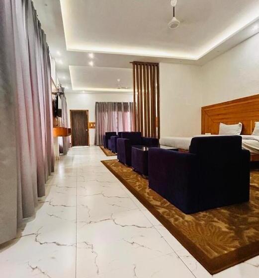 ホテル The Grand Edge Retreat   Luxury In The Clouds