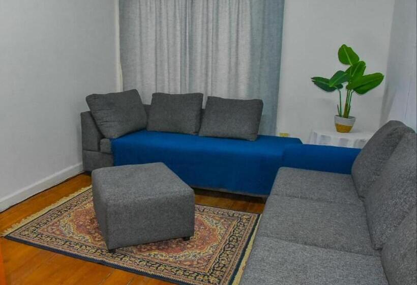 ペンション Bargain Accommodation
