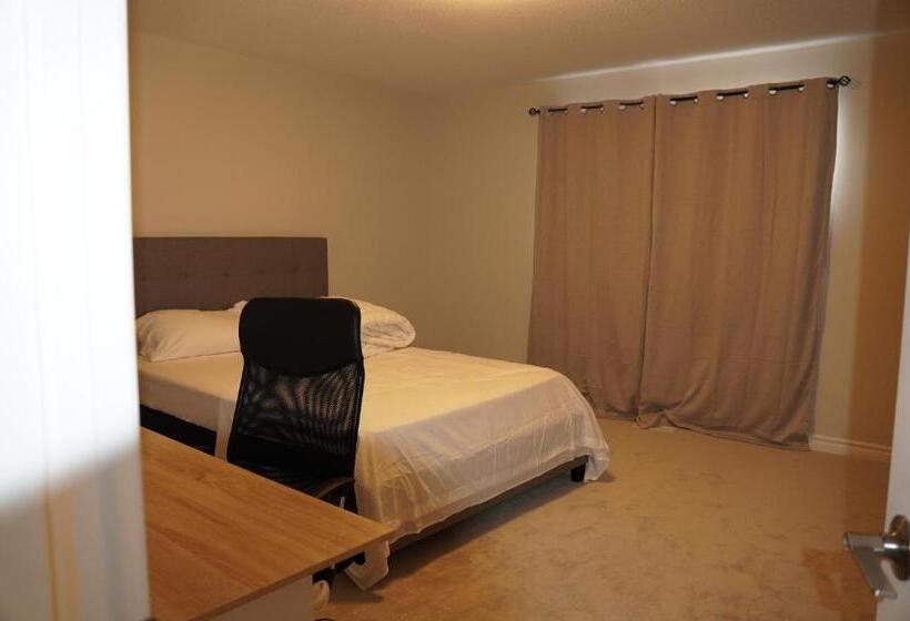 پانسیون Fully Furnished Room In Serene Environment