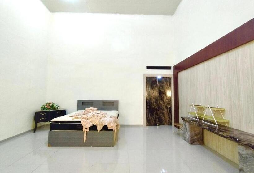 پانسیون Villa Zahira & House 2