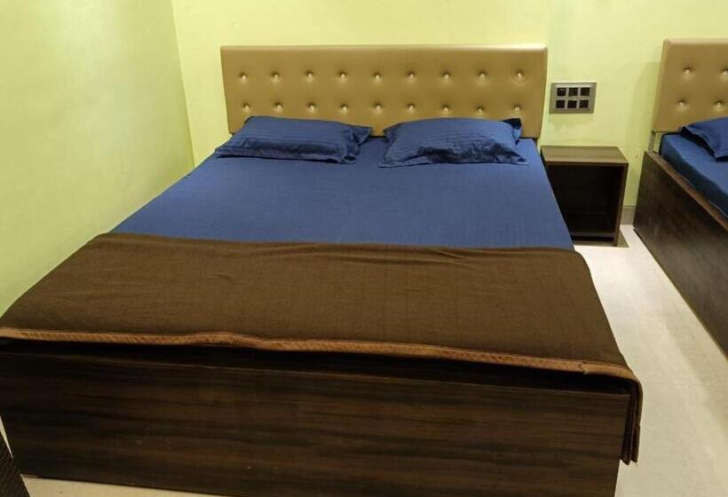 אתר נופש Chaitraban Cottage Alibaug