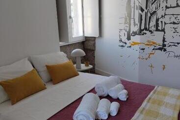 Urbe Sanchina   Hostel & Suites