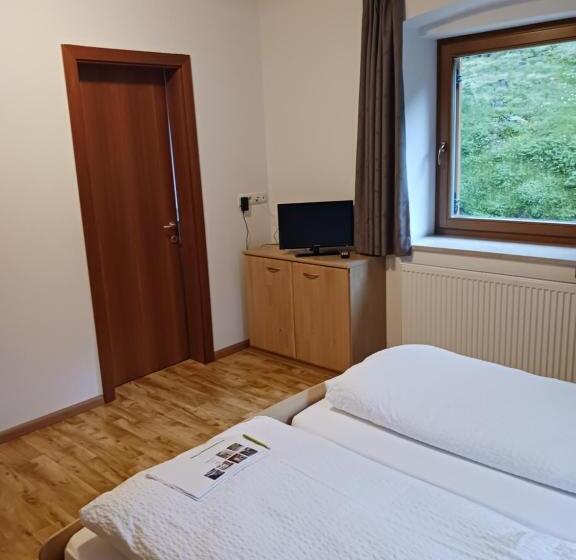 Общежитие Gasthof Alpenrose Mühleben