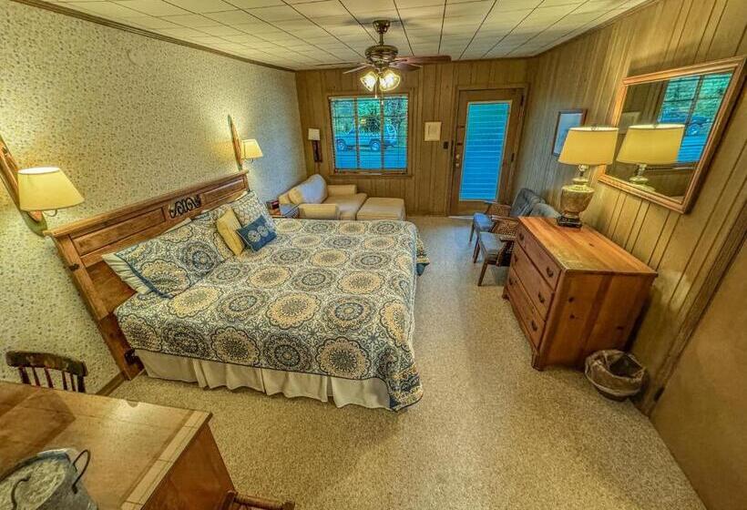 Общежитие Hemlock Inn