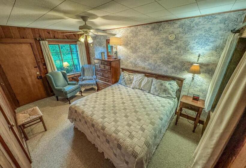 فندق صغير Hemlock Inn