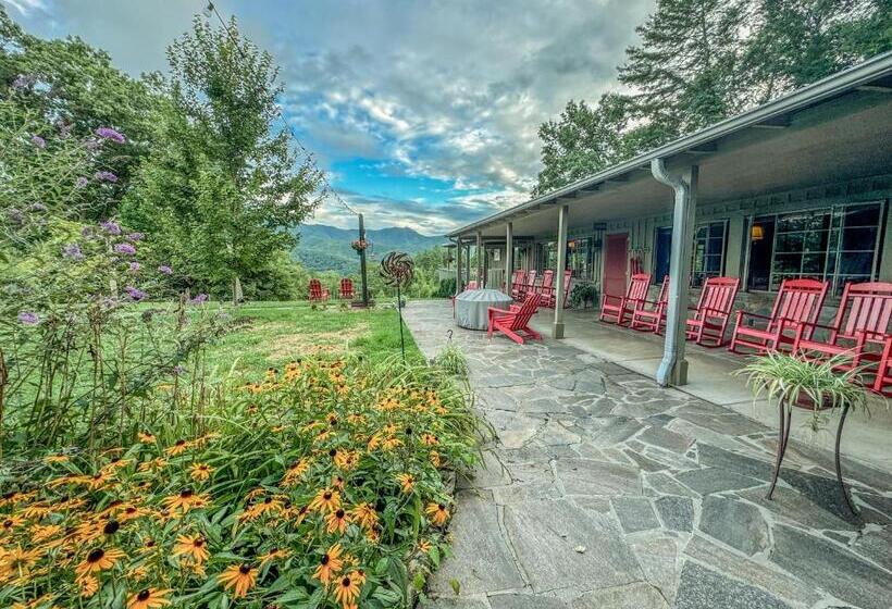 فندق صغير Hemlock Inn