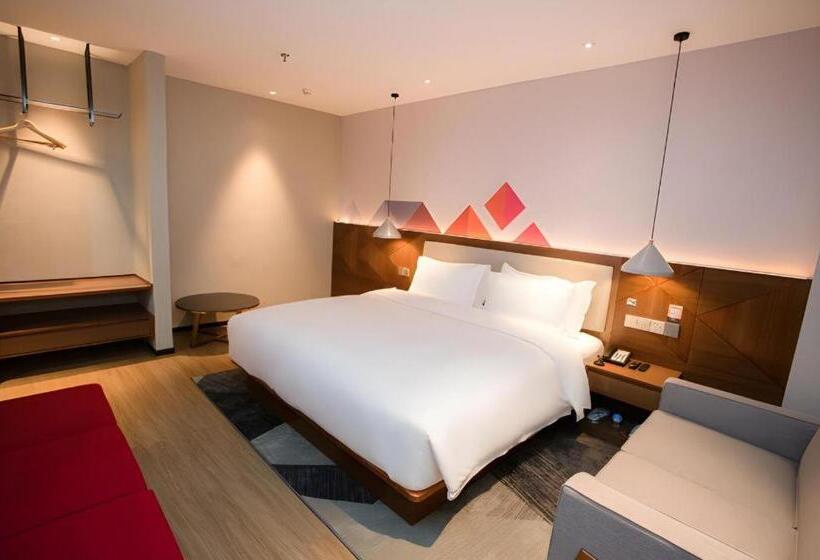 Borrman Hotel Baise High Speed Railway Station Hengning Plaza