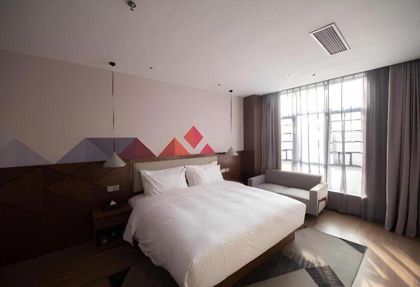 Borrman Hotel Baise High Speed Railway Station Hengning Plaza