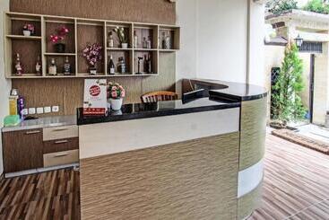 هتل Capital O 91696 Kimara Homestay & Resto