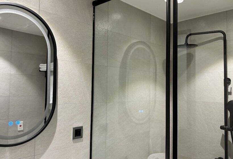 هتل Initial Tainan