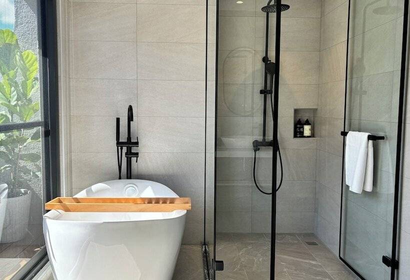 هتل Initial Tainan