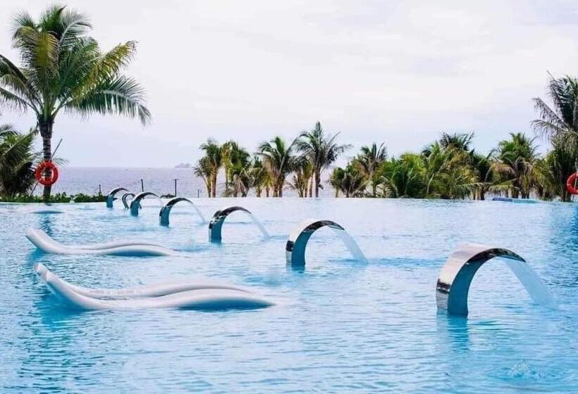 Hotel Khách Sạn The Arena Nha Trang
