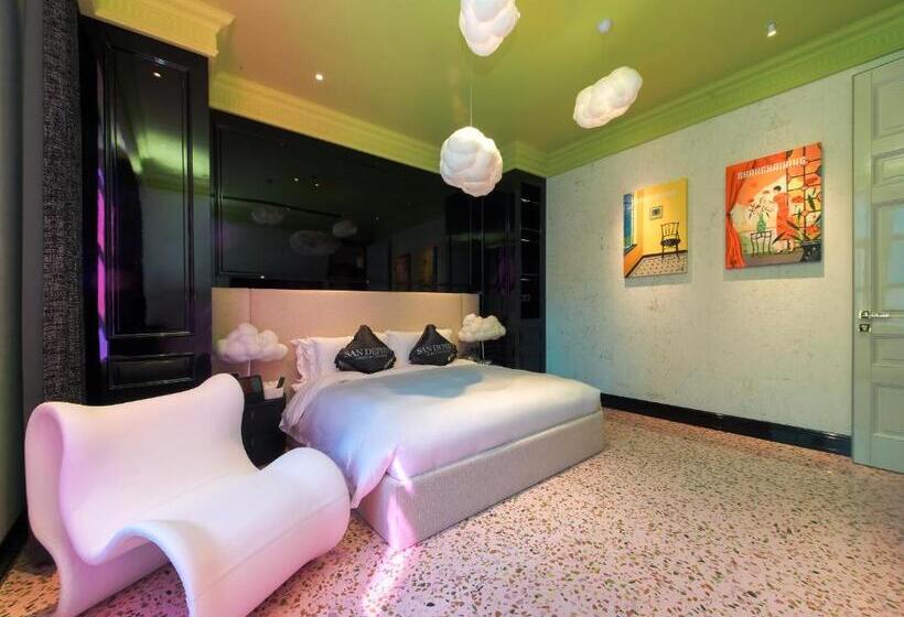 هتل Space Design