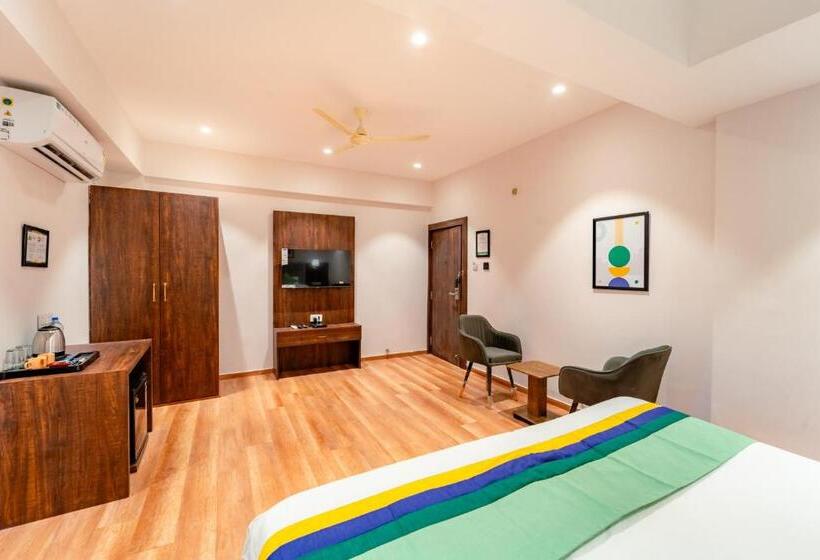 Отель Treebo Premium Omni Residency