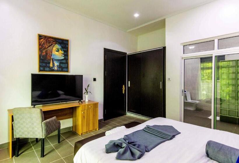 Marchforte Courtyard Hotels & Suites
