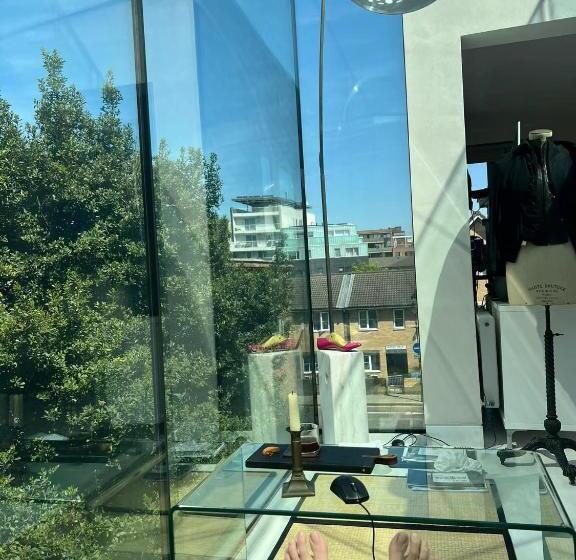 Pensão Hidden Gem, Artist Studio