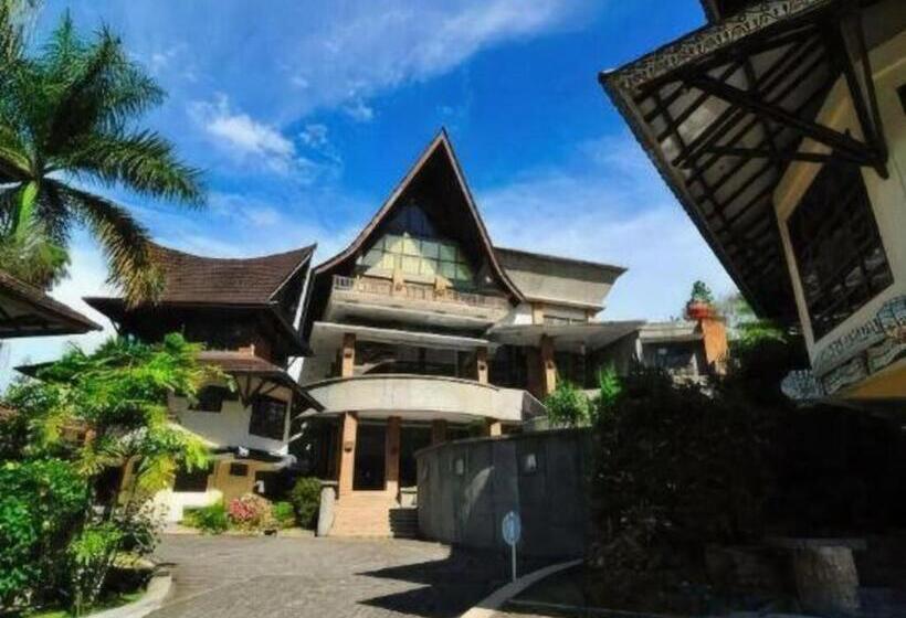 Sapadia Hotel Parapat
