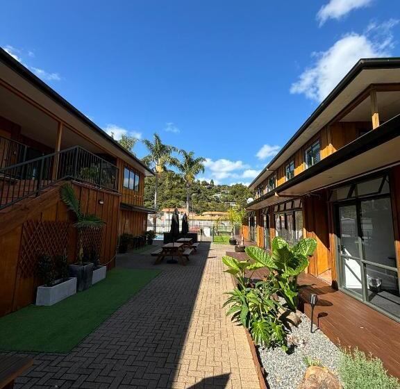 هاستل Palm Tree Lodge & Backpackers