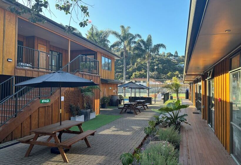 هاستل Palm Tree Lodge & Backpackers