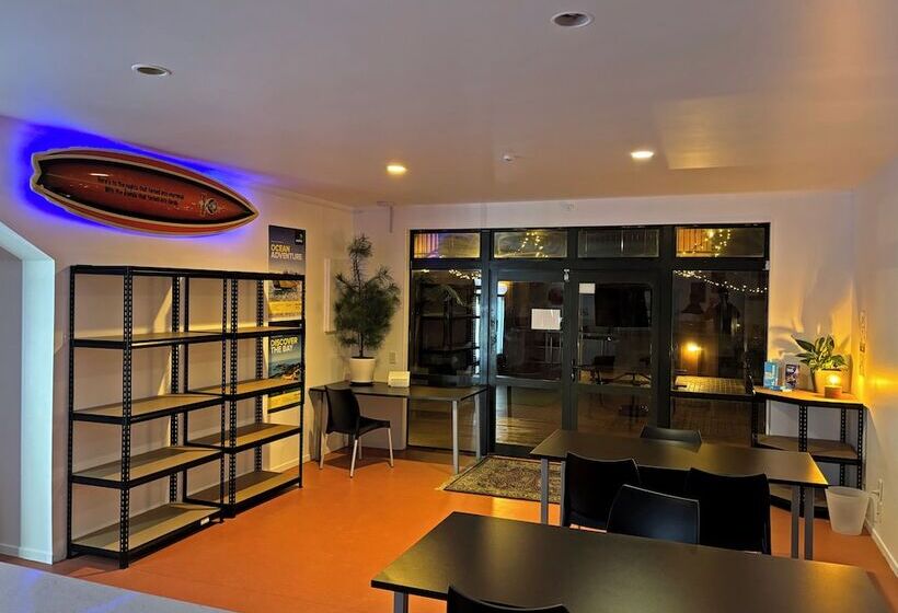 هاستل Palm Tree Lodge & Backpackers