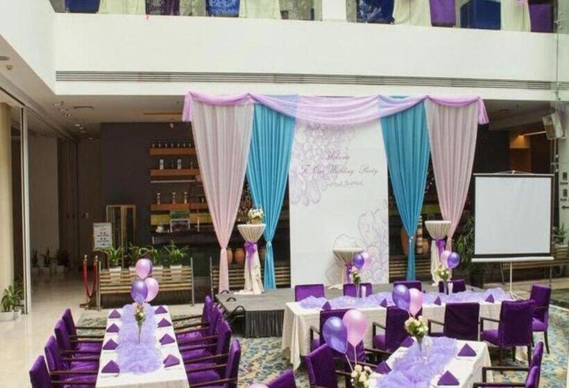 Catic Hotel  Adjacent Buliding