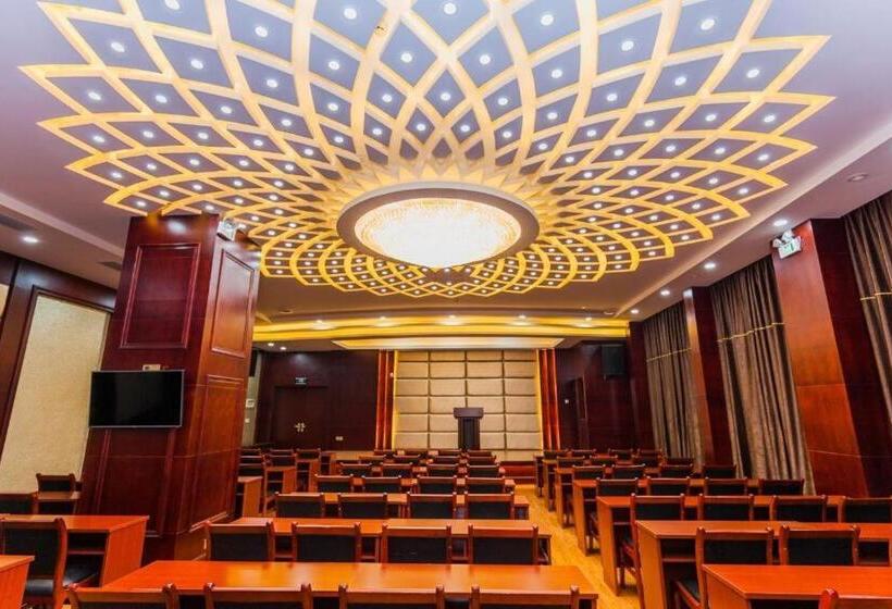 فندق 7days Premium Yichang Railway Station East