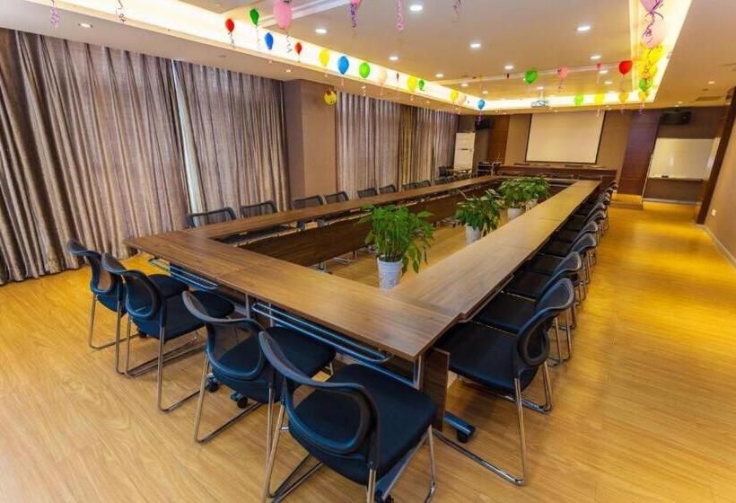 فندق 7days Premium Yichang Railway Station East