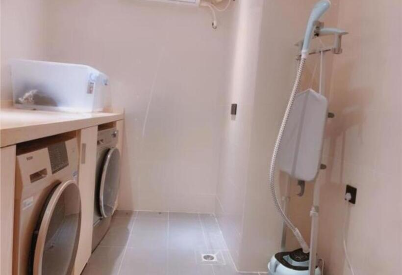 هتل City Comfort Inn Shenzhen Exhibition Center North Huaqiang Metro Station